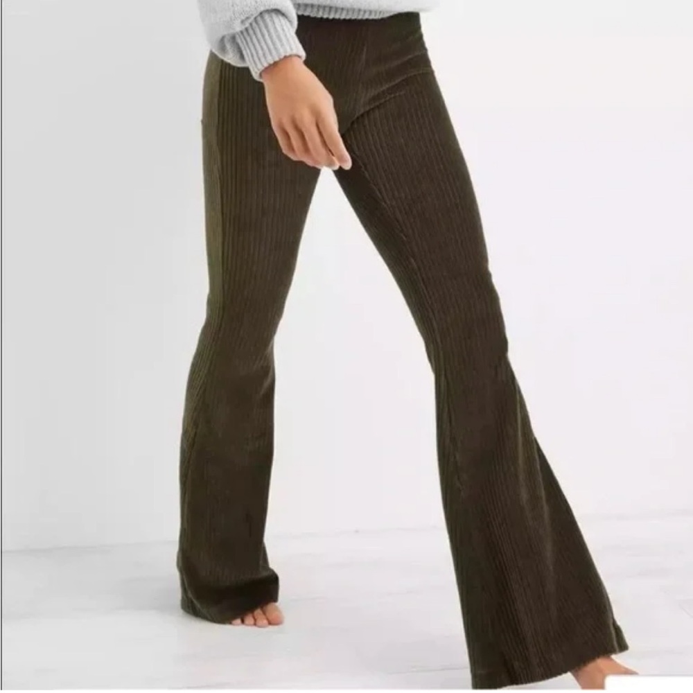 aerie Olive Green Corduroy velour High-Waist Flare athlesiure Pants
